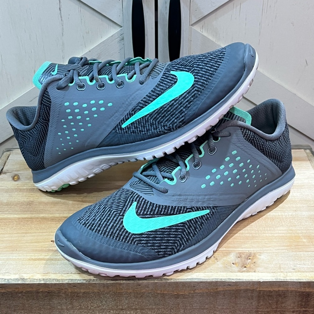 Nike Womens FS Lite Run 2 Gray and Teal Athletic Shoes